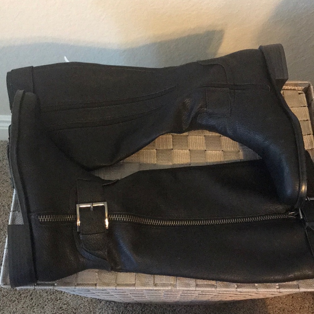Aerosoles (Ride Around) Black Boots